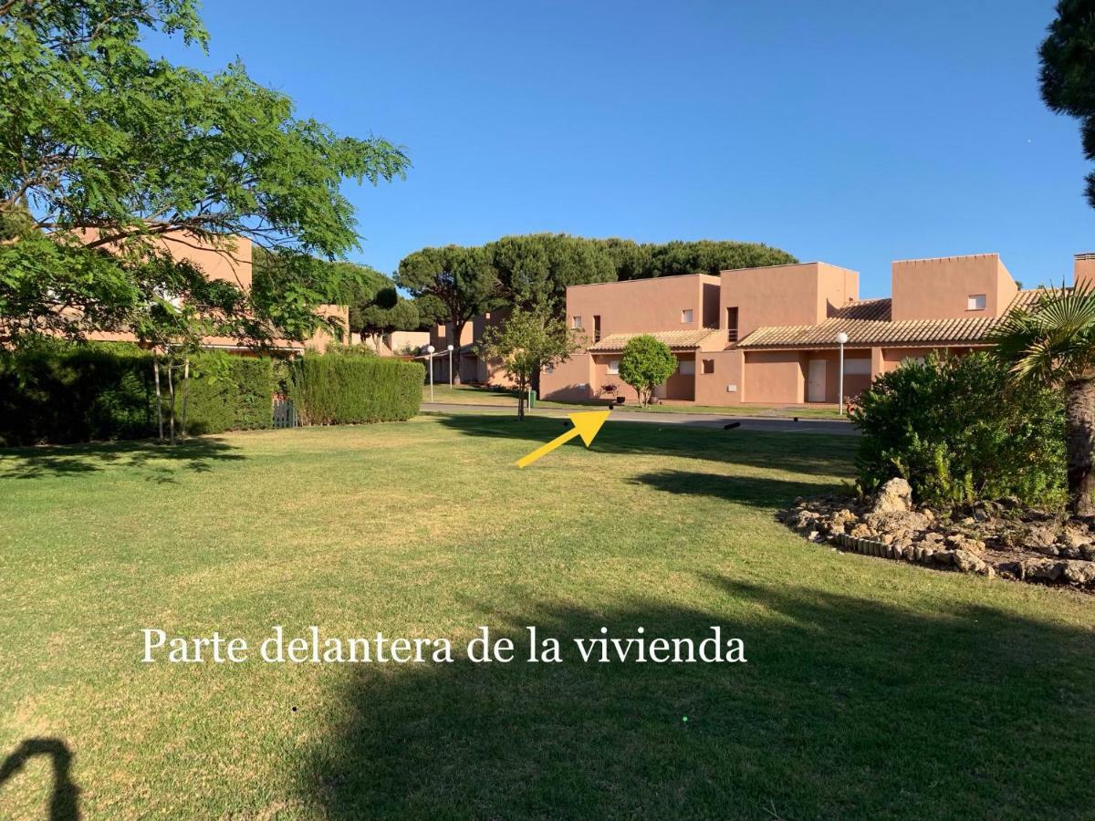 Adosado Residencial El Trébol Urbanización Novo Sancti Petri Сasa de vacaciones